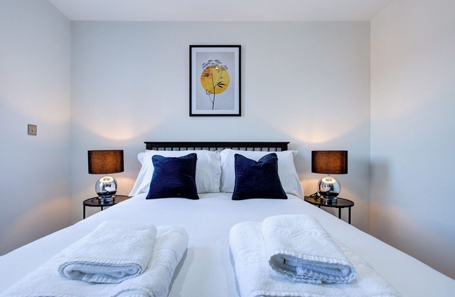 Hybrid Resi - Uxbridge|3 Bed Apartment