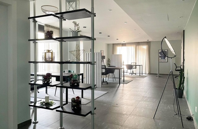 Icon H 406 Suite Business