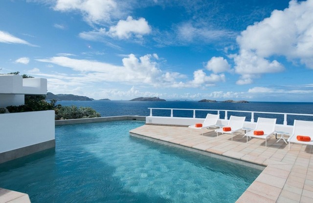 Iconic 4 BDRM Villa w 2 BBQs