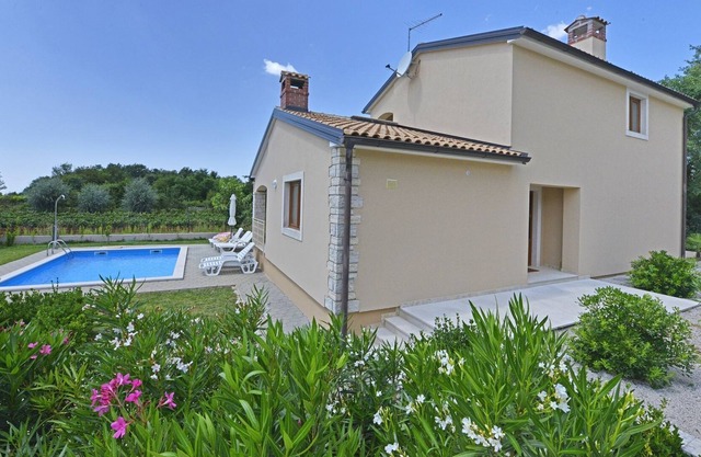 Ideal destination for summer holiday in the countryside and near the sea