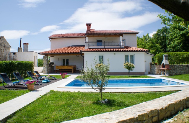 Ideal for family holidays in traditional and quiet location