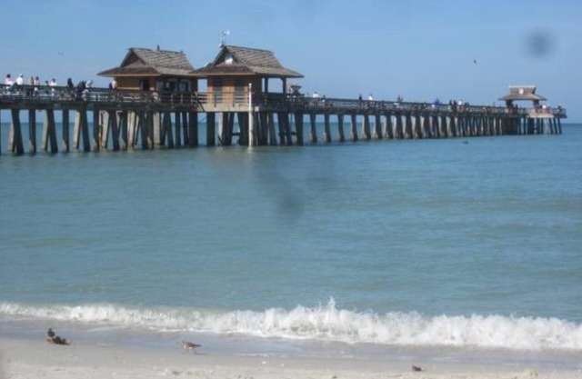 IDEAL LOCATION FOR A VACATION RENTAL in down town Naples, Florida