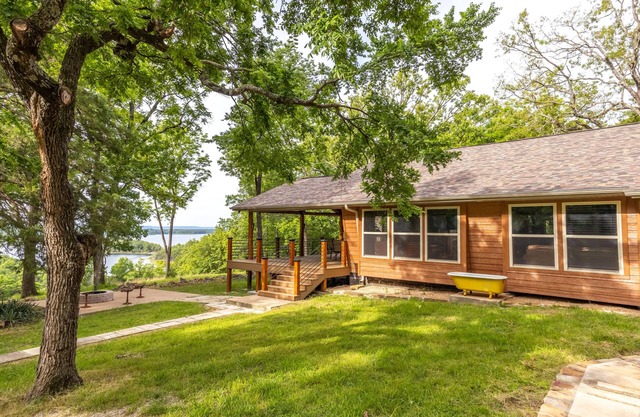 Idle Awhile Cabin on 36 Acres – Luxury Meets Historic Charm in the Ozarks
