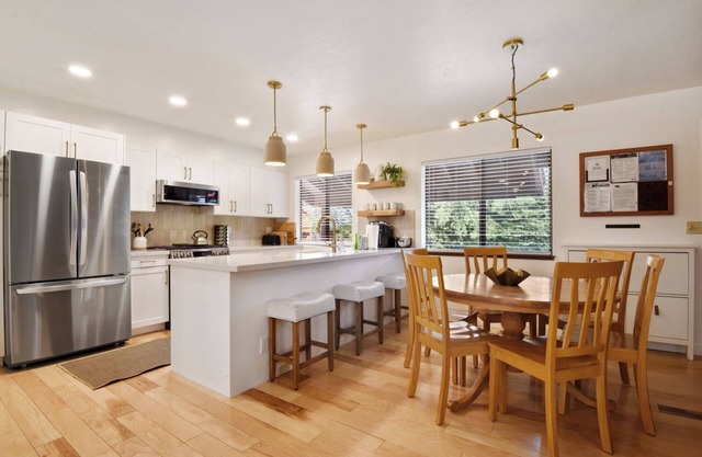 Idlewood Cabin - Newly Remodeled