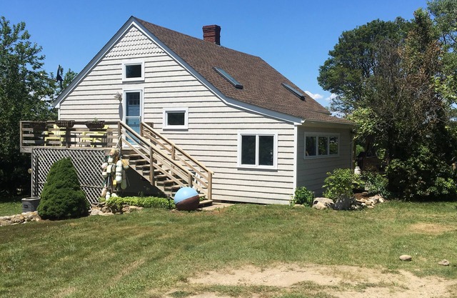 Idyllic Block Island Home - sleeps 8