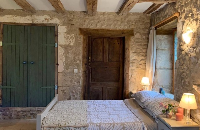 Idyllic Studio Gite In Rural Stunning French Countryside With Pool