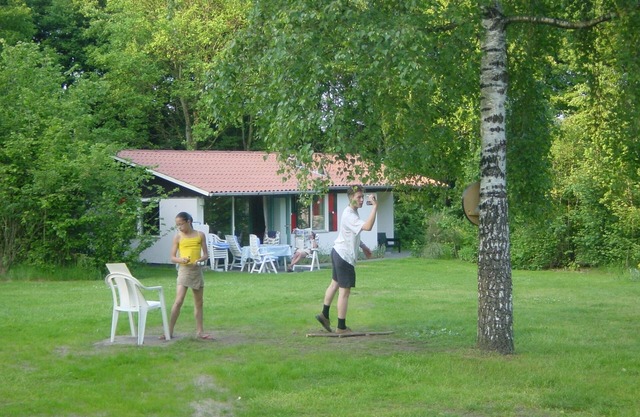 If YOU are looking for peace and quiet in a beautiful wooded area, book this bungalow!