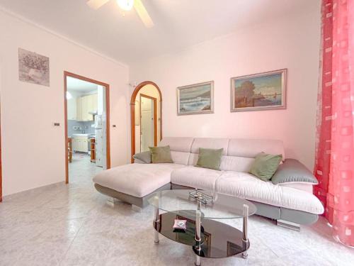 Ikea-metro 5 min Getaway Apartment