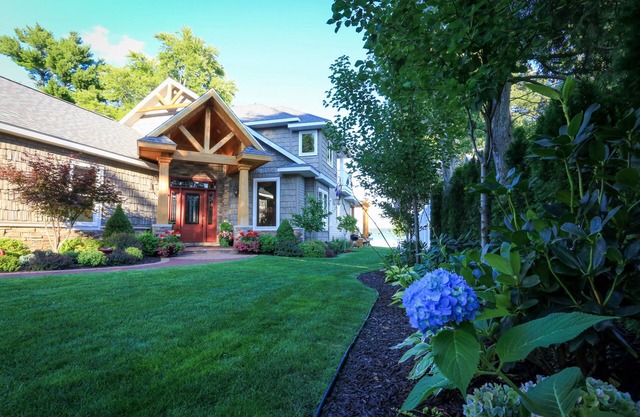 Immaculate Lake Leelanau home. Close to everything in the Leelanau Peninsula.