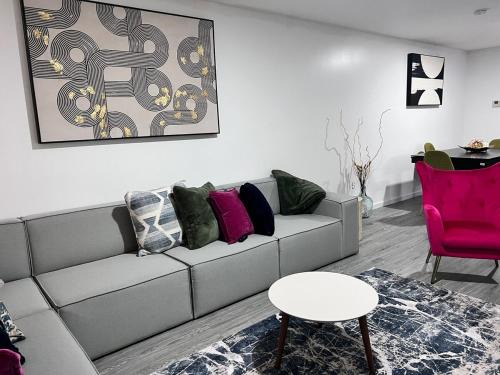 Immaculate Luxury 3KINGs Bed, 2 Bath