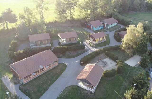Immerse yourself in nature, 3-room chalet, kitchenette, indoor pool