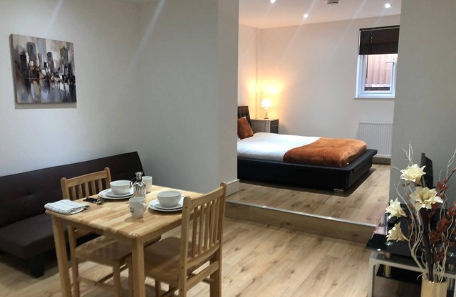 Impeccable Studio in London Long & Short
