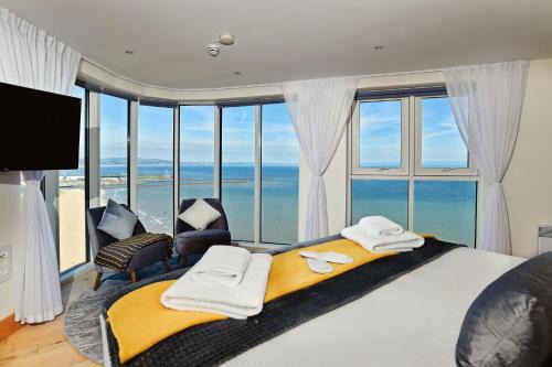 Impressive Beach View Penthouse