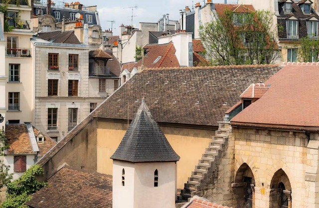 In the heart of "Historic Paris": Saint-Germain-des-Prés and the Latin Quarter