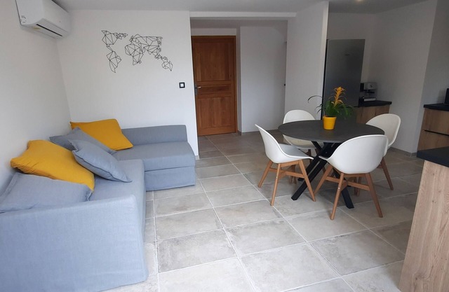 In the heart of Provence between Alpilles and Luberon, Avignon and Aix en Provence.