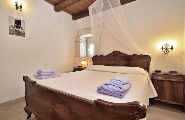 In the heart of the Baroque typical dwelling with Jacuzzi and view of the Hyblean countryside