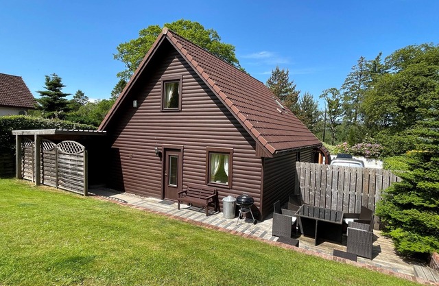 Inchmurrin Lodge with private hot tub