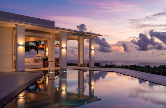 Incredible views of sea from the pool - Cool Breeze