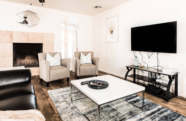 Incredibly Remodeled Home with Modern Modern Design