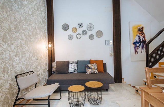 Independent House Santa Cruz, 3Bedrooms, 2Baths, 7 people. Parking opt