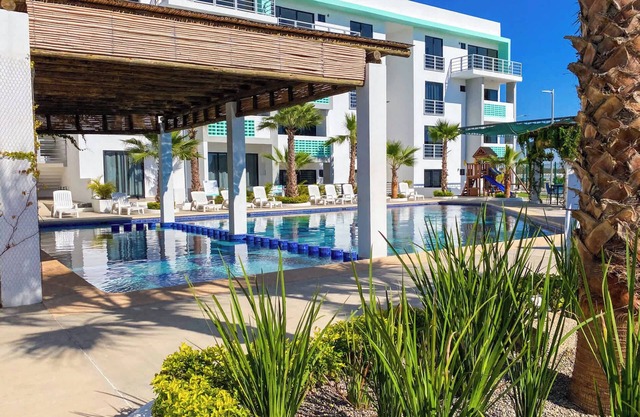 Indigo 7, Steps from Playa Brujas Beach