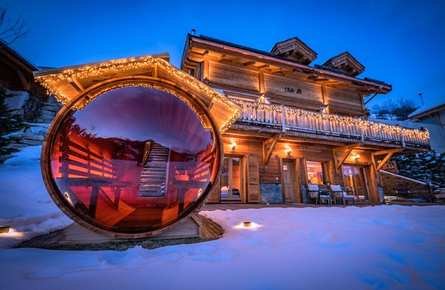 Individual chalet, charm and prestige, 110 m2 terrace, outdoor jacuzzi