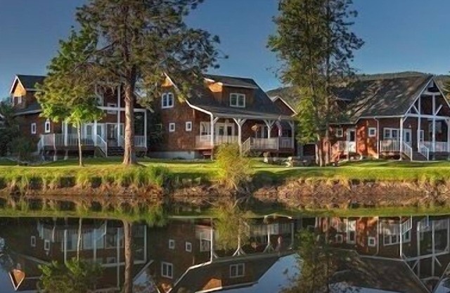 Inlet Hideaway - 1 Bedroom and Loft 2 Bath Parkside Bungalow