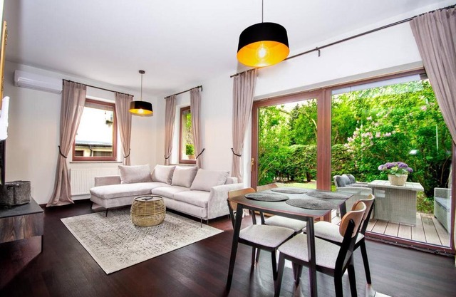 InPoint 2-bedrooms Apartment with private garden and free parking