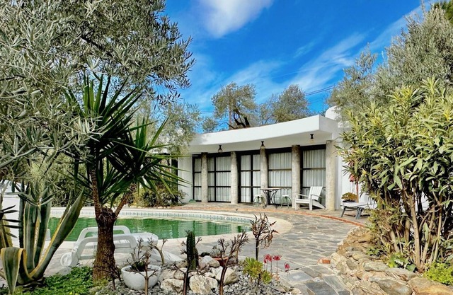 Inviting cottage in Órgiva with a private swimming pool