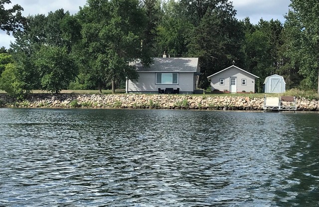 Inviting lake house in the heart of MN lakes country