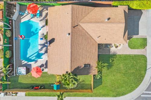 Inviting Saltwater Pool in Charming Del Cerro