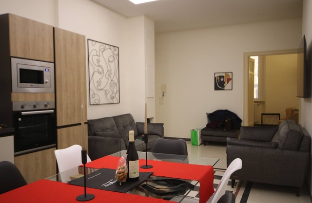Irene's Home The Retreat is a modern and refined vacation home in Testaccio
