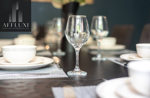 Ironbridge Hot Tub Retreat - Sleeps 10