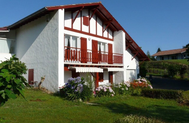 Irrintzina - Villefranque