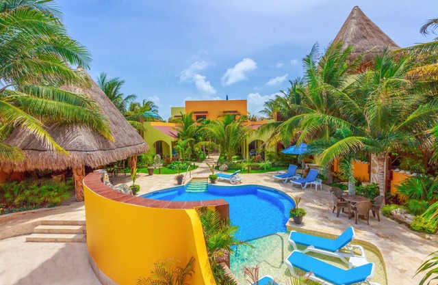 ISLA RETREATS: New! 6 Bed 6 Bath. Great for families, weddings, & retreats