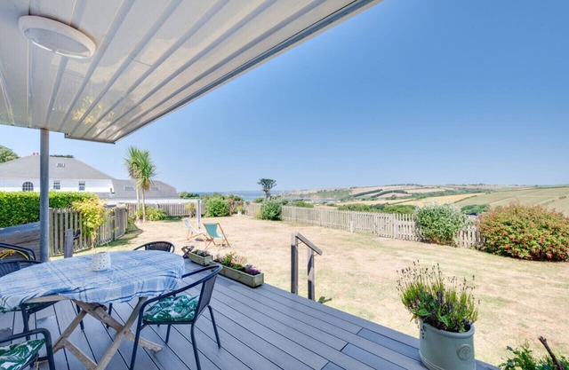 Island View - Two Bedroom House, Sleeps 5