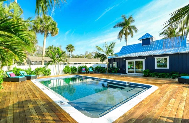 Islands West Resort Villas by AMI Locals