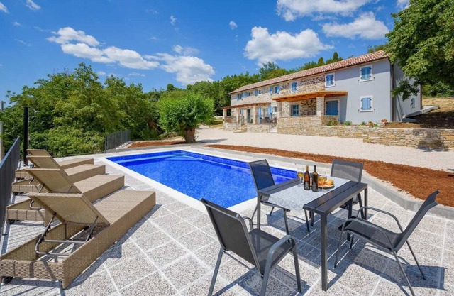 Istrian stone house with swimming pool, set in untouched nature