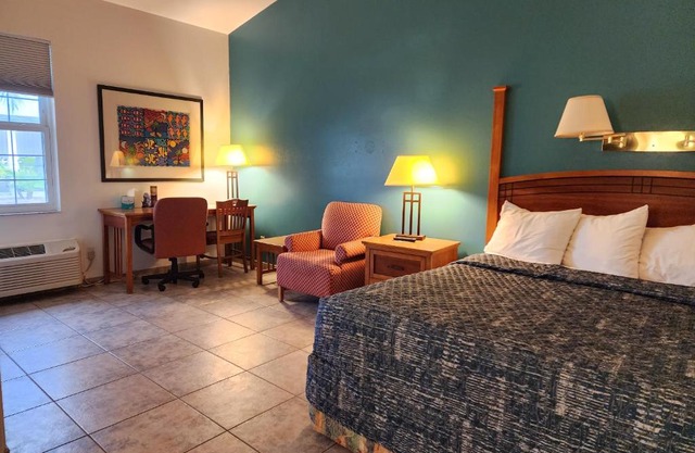 Ivey House Everglades Adventures Hotel