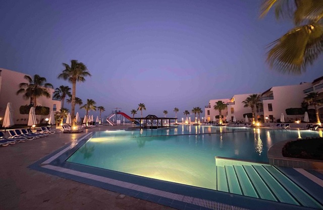 Ivy Cyrene Island Aqua Park Resort