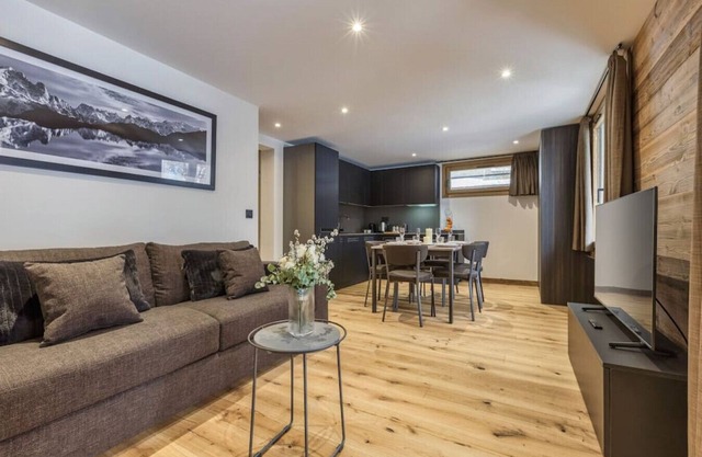 Jacaranda5 - Sublime 6pax | Central | Comfort | Parking