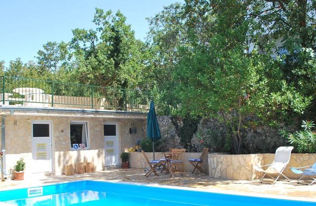 Jadranovo: Paradise Farm - Villa with pool, moderate pricing, up to 10 persons!