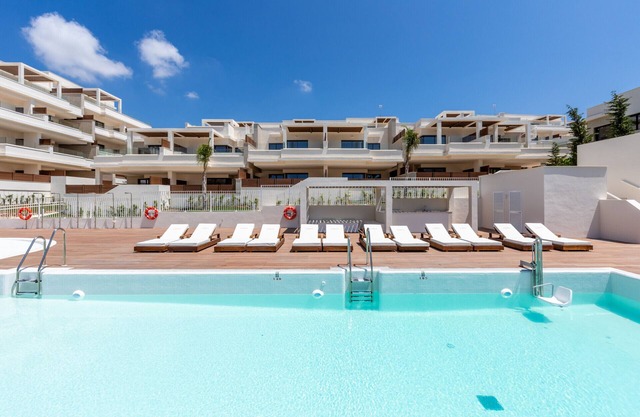 Jardiana Lotus | Walking distance to La Cala De Mijas