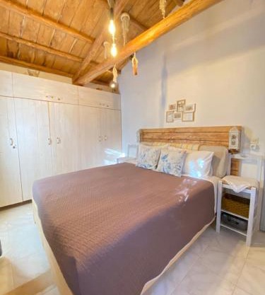 Jenoa, sealight house
