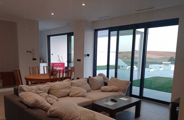 Jerez de la Frontera golf course chalet with pool next to speed circuit