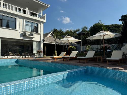 Jinghong City Chenduo Nanshan Hotel