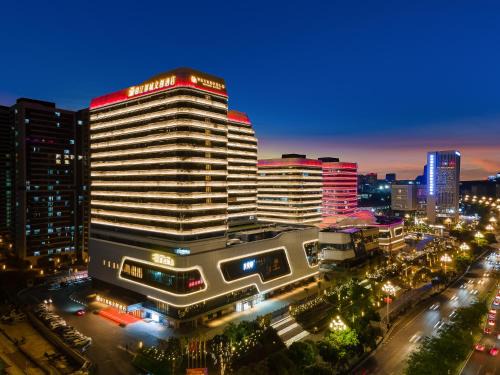 Jinjiang Metropolo Cultural and Creative Hotel, Guangzhou Baoneng International Sports and Performing Arts Center