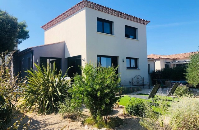 Jolie Villa Contemporaine Dans UN Quartier Très Calme EN Face DE LA Garrigue