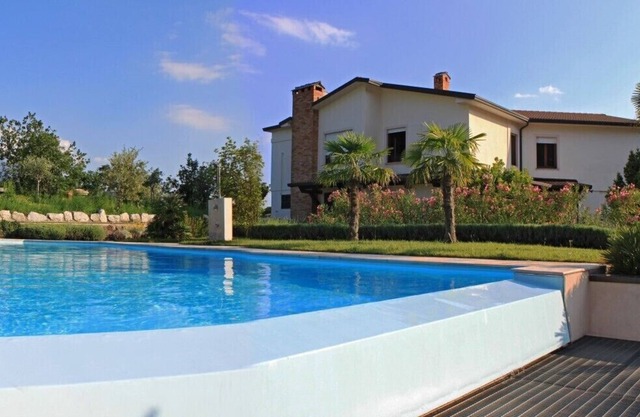 Josè apartment villa garden and swimming poo