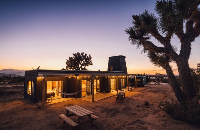 Joshua Tree Hidden Tower Ranch -private, great views, landmark!